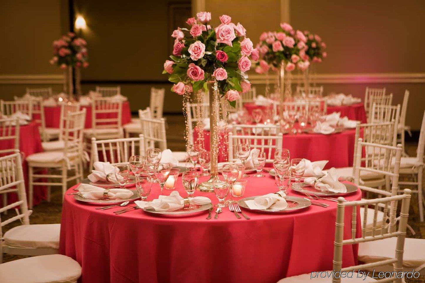 Hotel Ramada By Wyndham Southfield Esterno foto