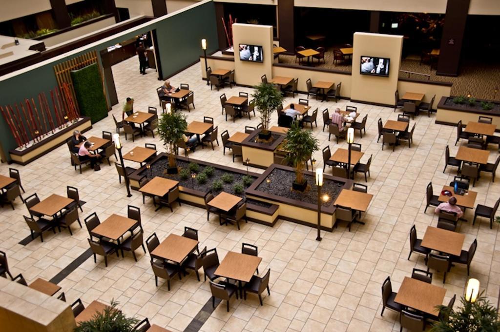 Hotel Ramada By Wyndham Southfield Esterno foto