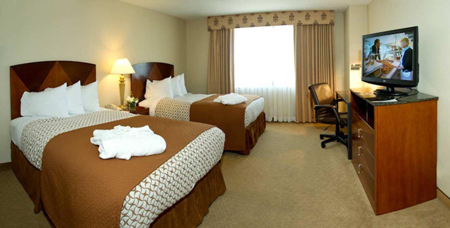 Hotel Ramada By Wyndham Southfield Esterno foto