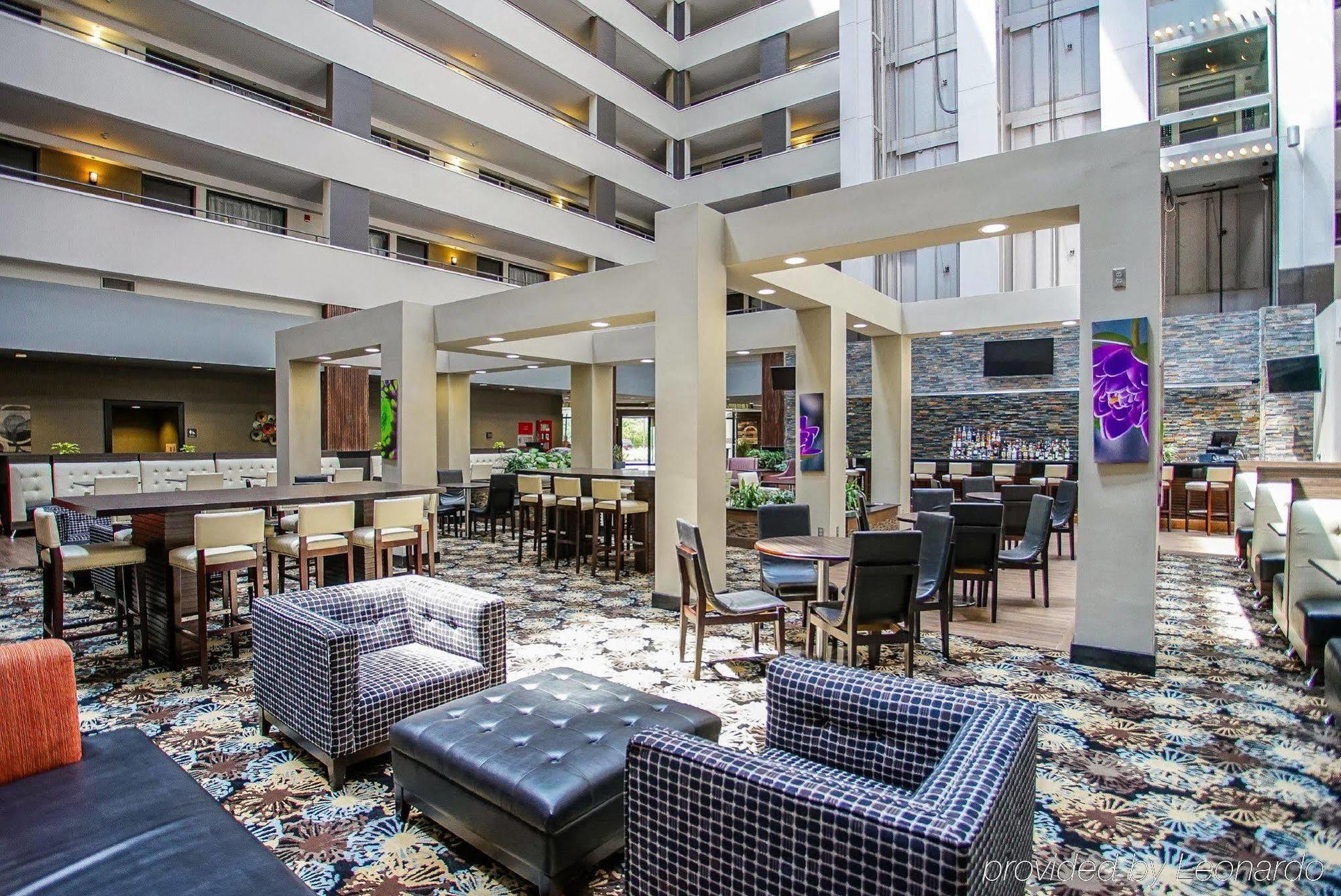 Hotel Ramada By Wyndham Southfield Esterno foto