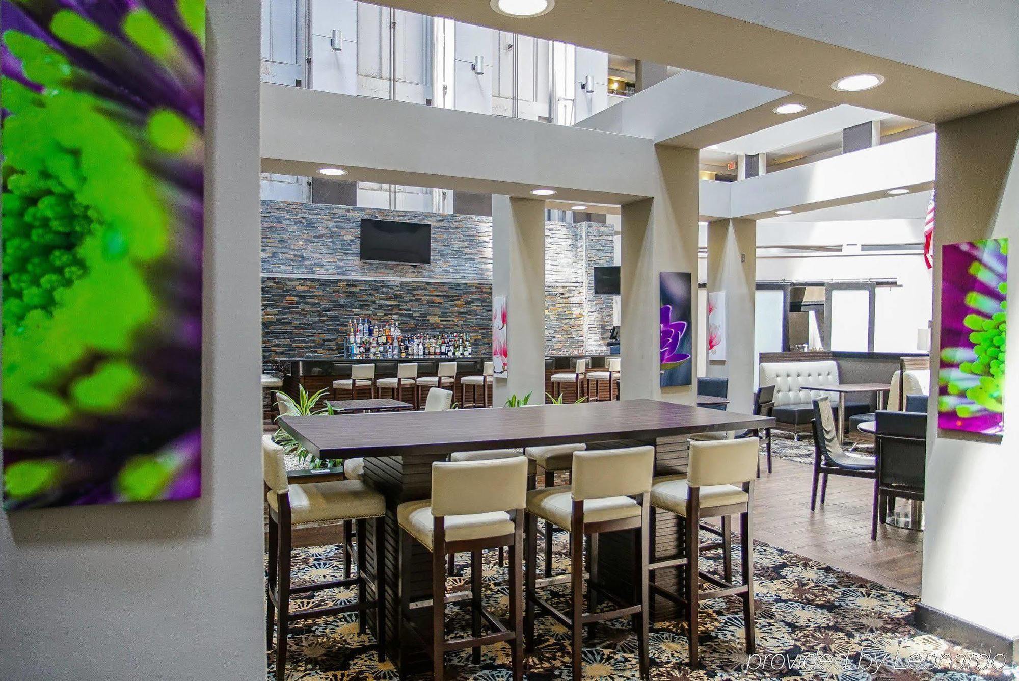 Hotel Ramada By Wyndham Southfield Esterno foto