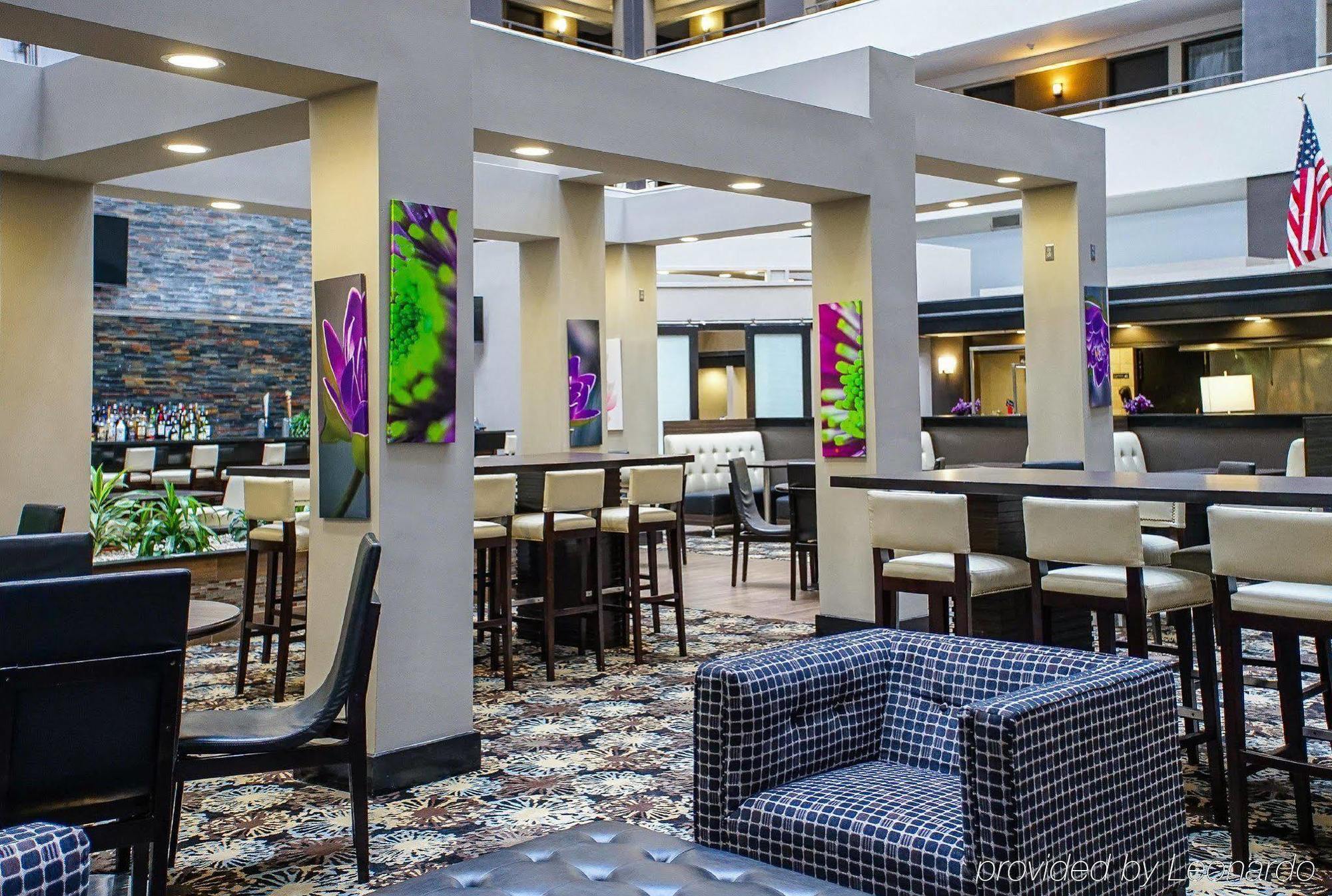 Hotel Ramada By Wyndham Southfield Esterno foto