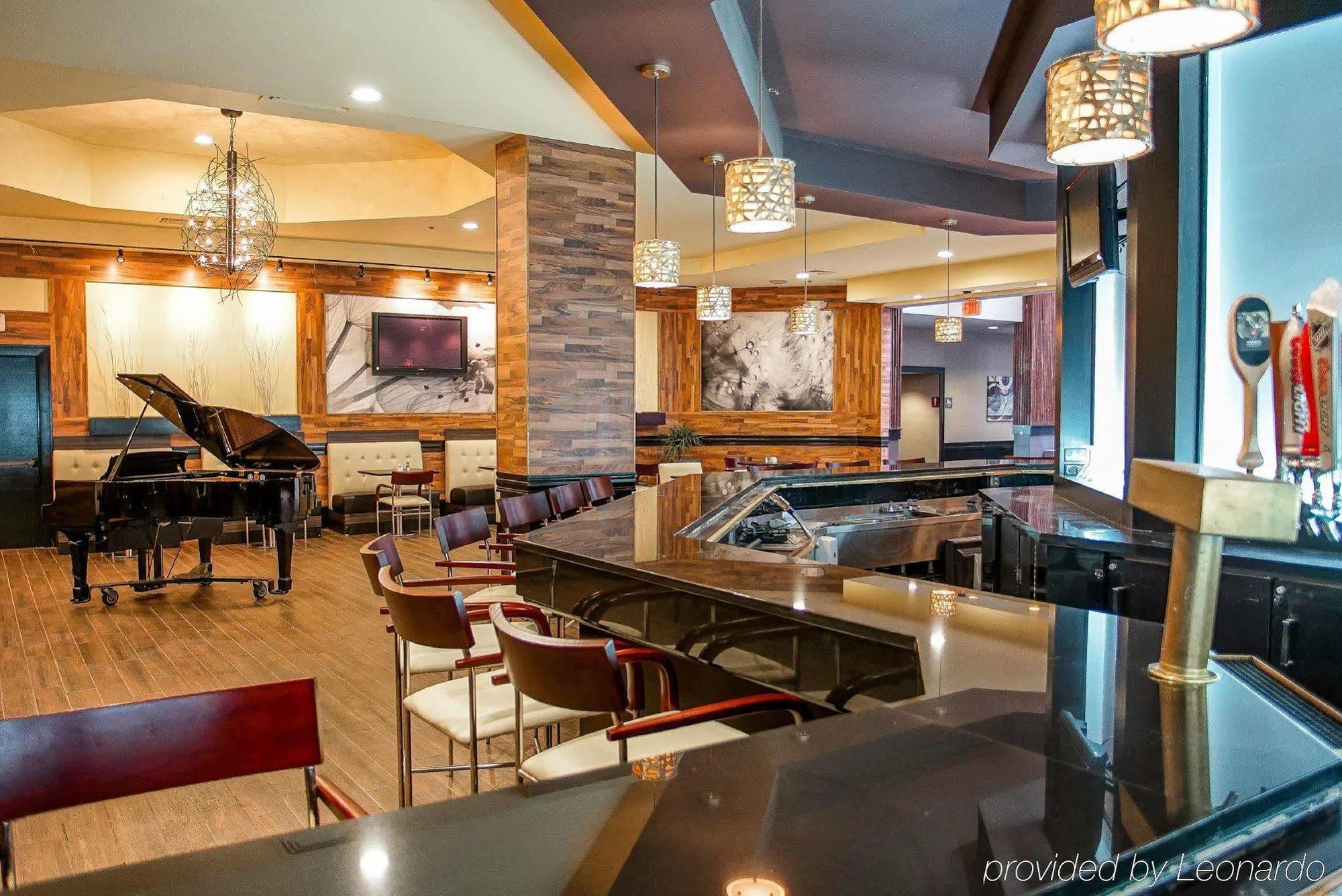 Hotel Ramada By Wyndham Southfield Esterno foto