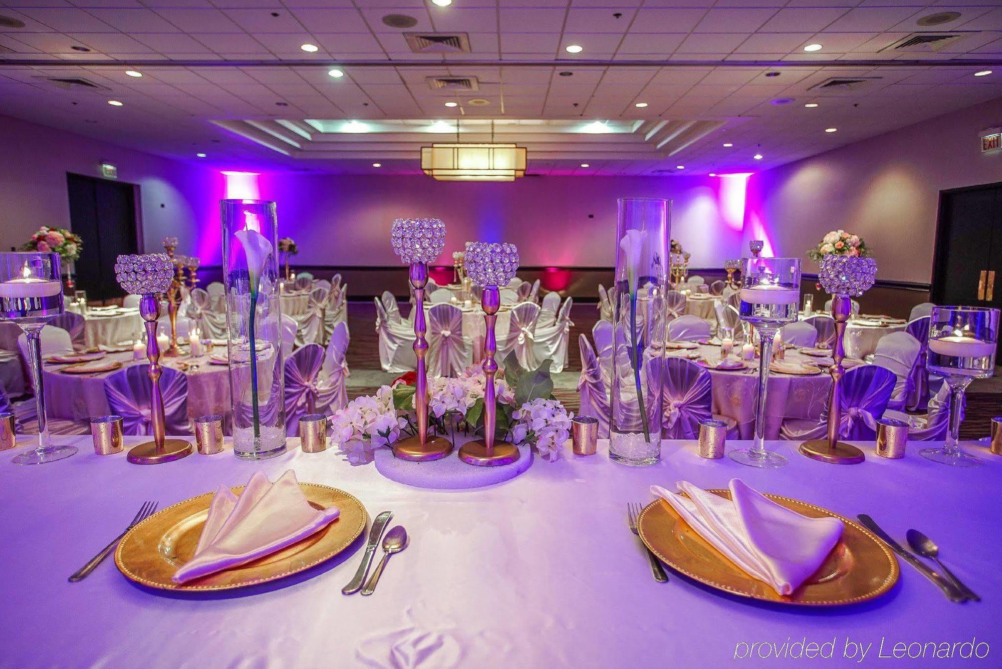 Hotel Ramada By Wyndham Southfield Esterno foto