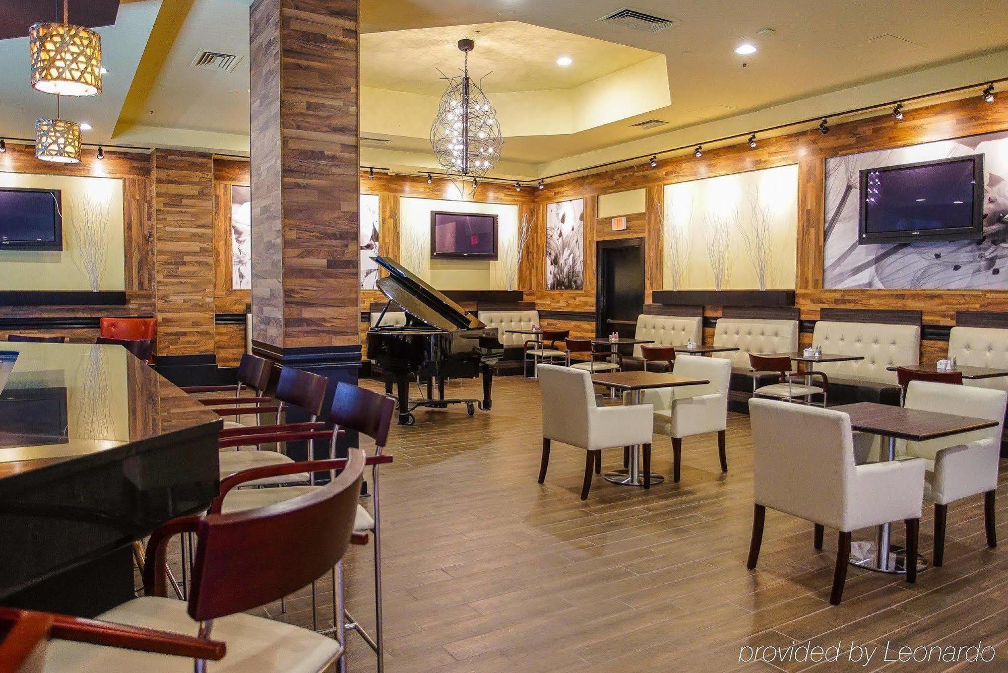 Hotel Ramada By Wyndham Southfield Esterno foto